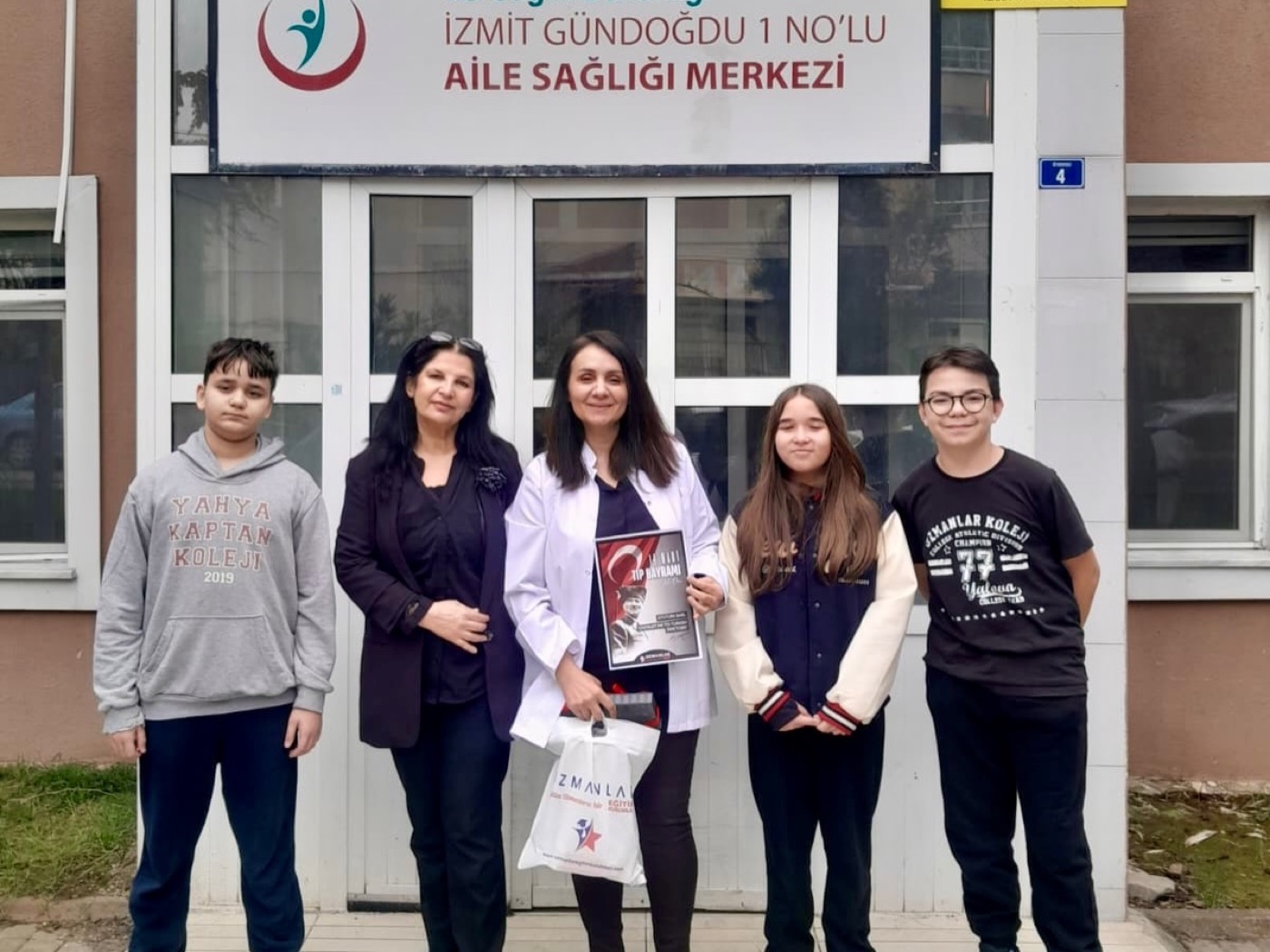 14 Mart Tıp Bayramı dolayısıyla sağlık çalışanlarının gününü